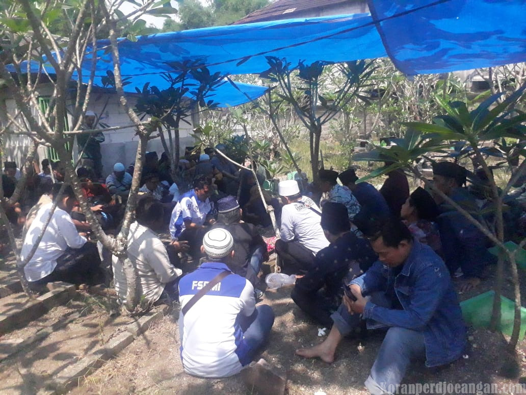 Serikat Pekerja PT PARIN Tutup Rangkaian Mayday 2026 dengan Ziarah ke Makam Pahlawan Buruh Chamim Tohari