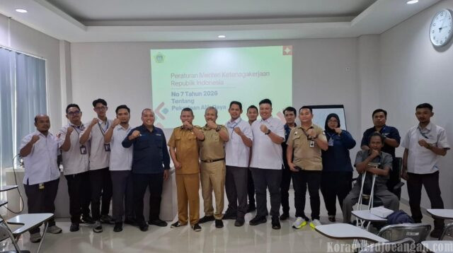 Peran Serikat Pekerja dalam Monitoring Kebijakan Pemerintah di Lingkungan Industri