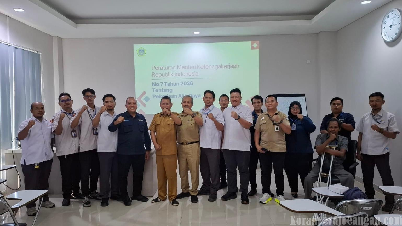 Peran Serikat Pekerja dalam Monitoring Kebijakan Pemerintah di Lingkungan Industri