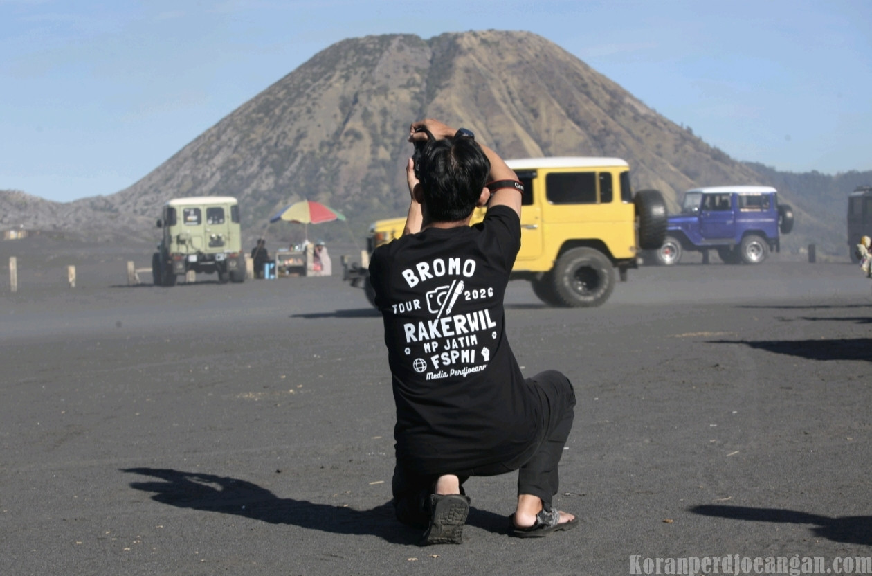 Evaluasi dan Edukasi, Media Perdjoeangan Jatim Gelar Rakerwil di Bromo