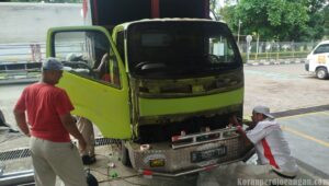 Mobil Komando FSPMI Dikandangin