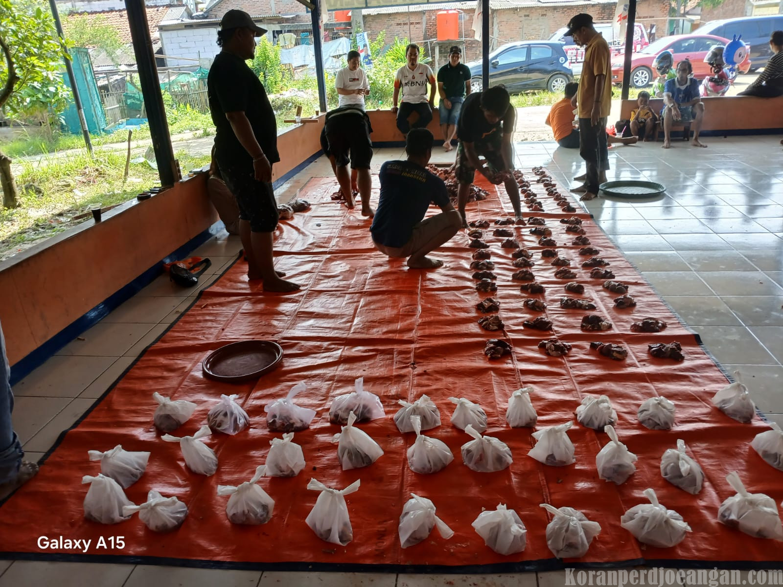 FKJ FSPMI Potong Hewan Qurban di New Saung Buruh