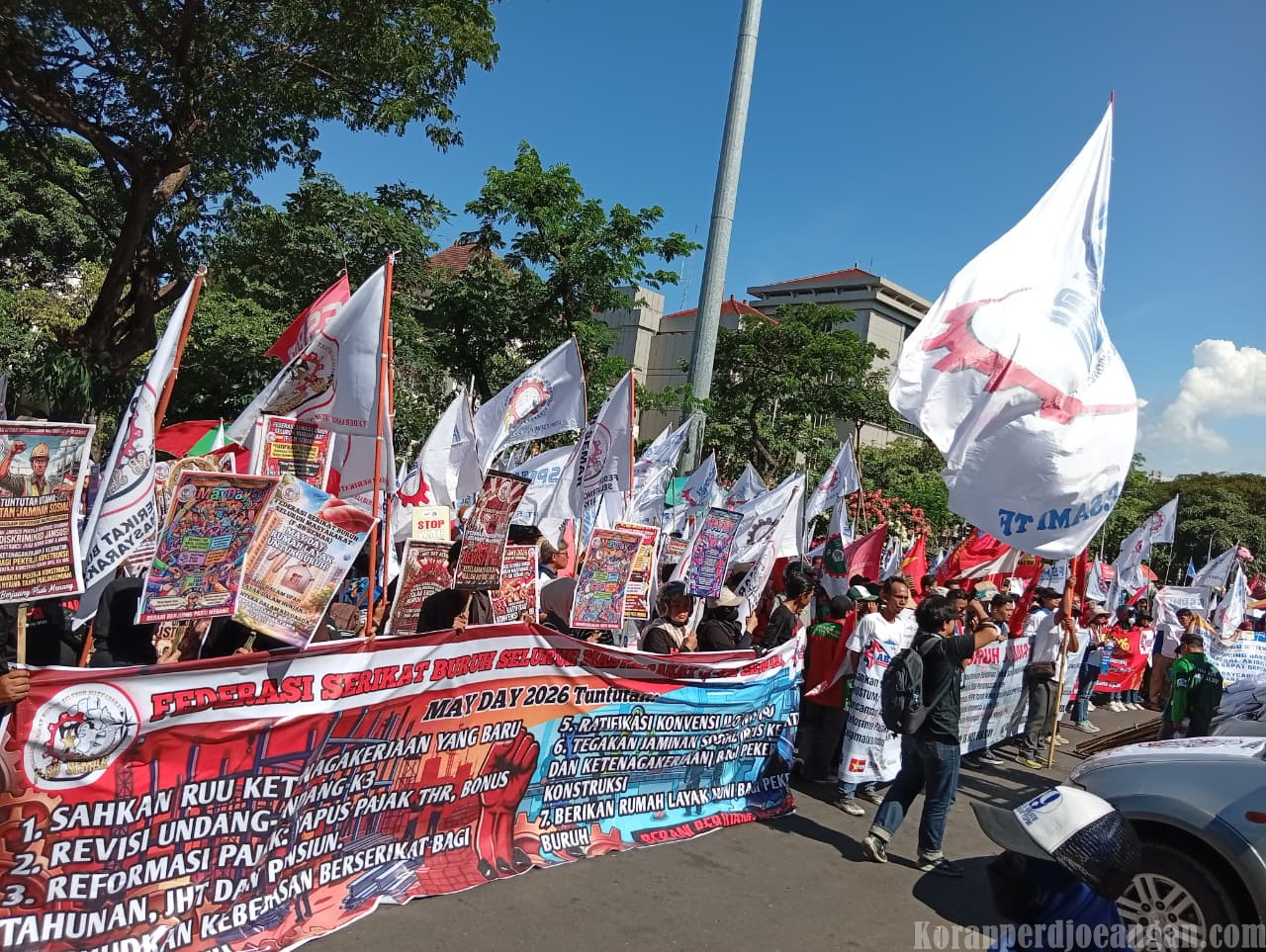 Buruh Jawa Tengah Suarakan Tuntutan Keadilan Sosial dan Kepastian Kerja di Momentum May Day 2026