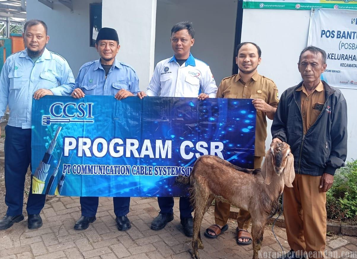 Wujud Sinergi, Manajemen dan PUK SPLP FSPMI PT.CCSI Tbk Serahkan Hewan Kurban CSR
