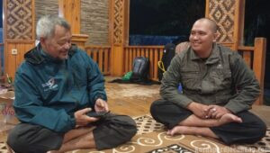 Sekretaris Serikat Pekerja PT Indopoly Bahas Strategi Tingkatkan Kesejahteraan Anggota Dengan Ketua FSPMI Purwakarta