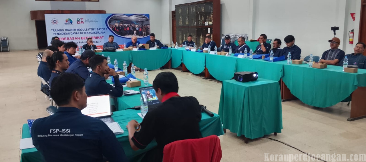 Training Trainer Module (TTM 1) Batch 2: Rizky Pradeta Bawakan Materi Kebebasan Berserikat