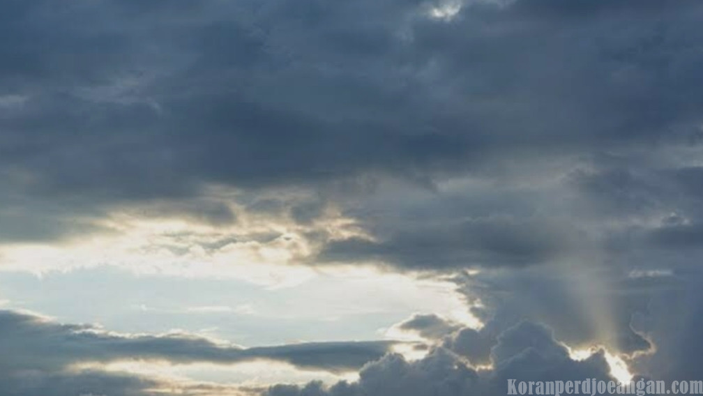 Cuaca Bekasi Cerah Berawan, Suhu Tembus 35°C, Waspada Dehidrasi