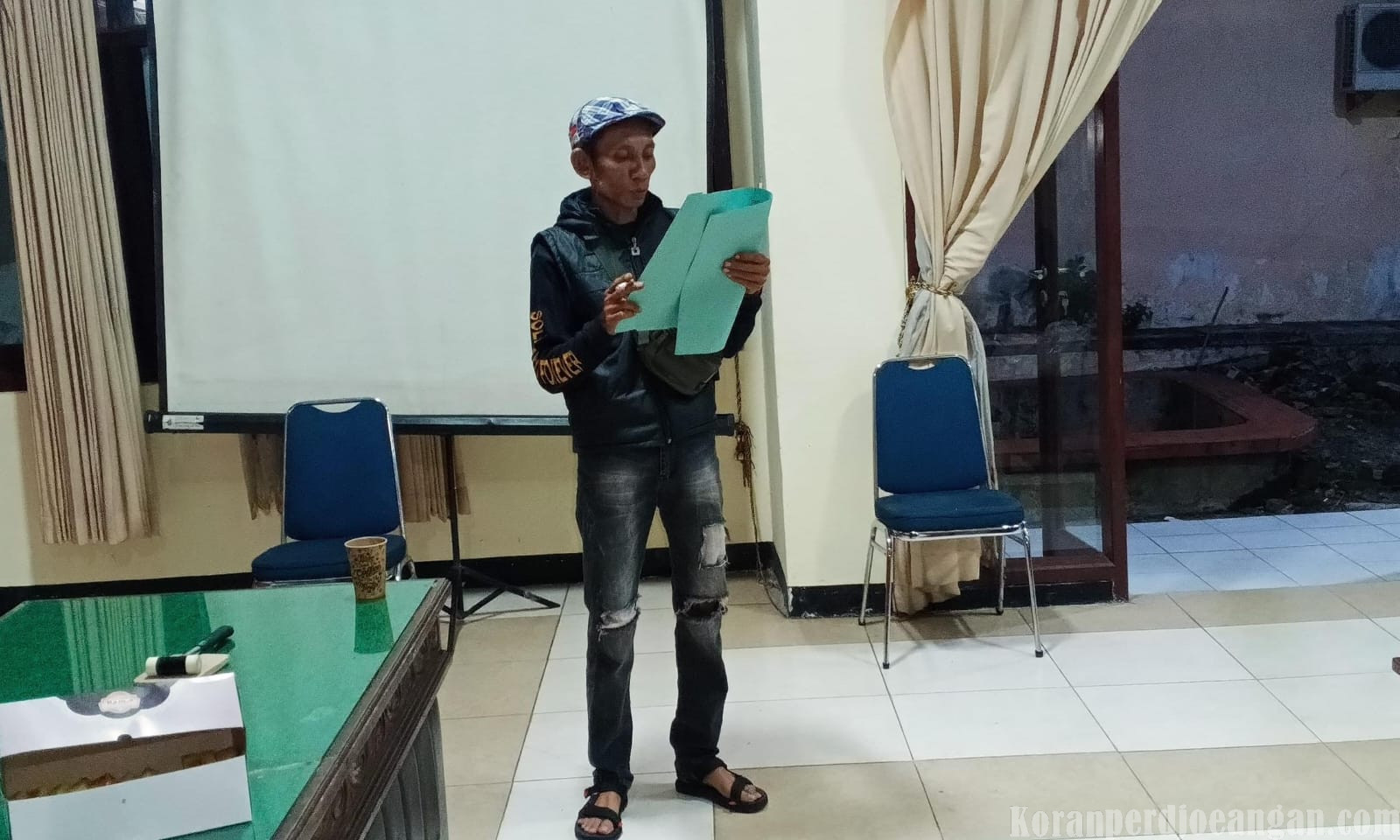 Solidaritas Tak Pernah Tidur, Panitia Muscab II SPLP FSPMI Surabaya Bekerja Hingga Larut Malam