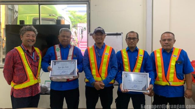 Dua Karyawan Masuki Usia Pensiun, PT. TTNT Gelar Acara Perpisahan