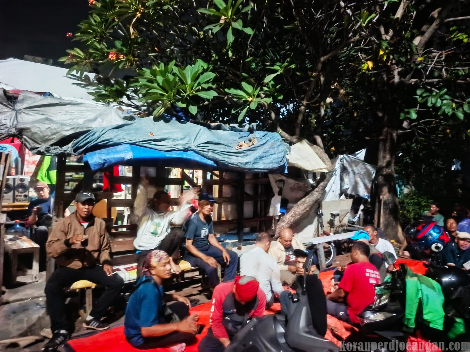 Pesangon Tak Kunjung Dibayar, Eks Buruh Firna Glass Bertahan di Tenda Perjuangan Sejak 2018