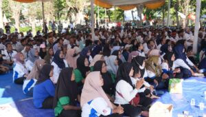 Lagu Internasionale Sambut Kedatangan Said Iqbal di Tengah Ratusan Pekerja PT Pakerin