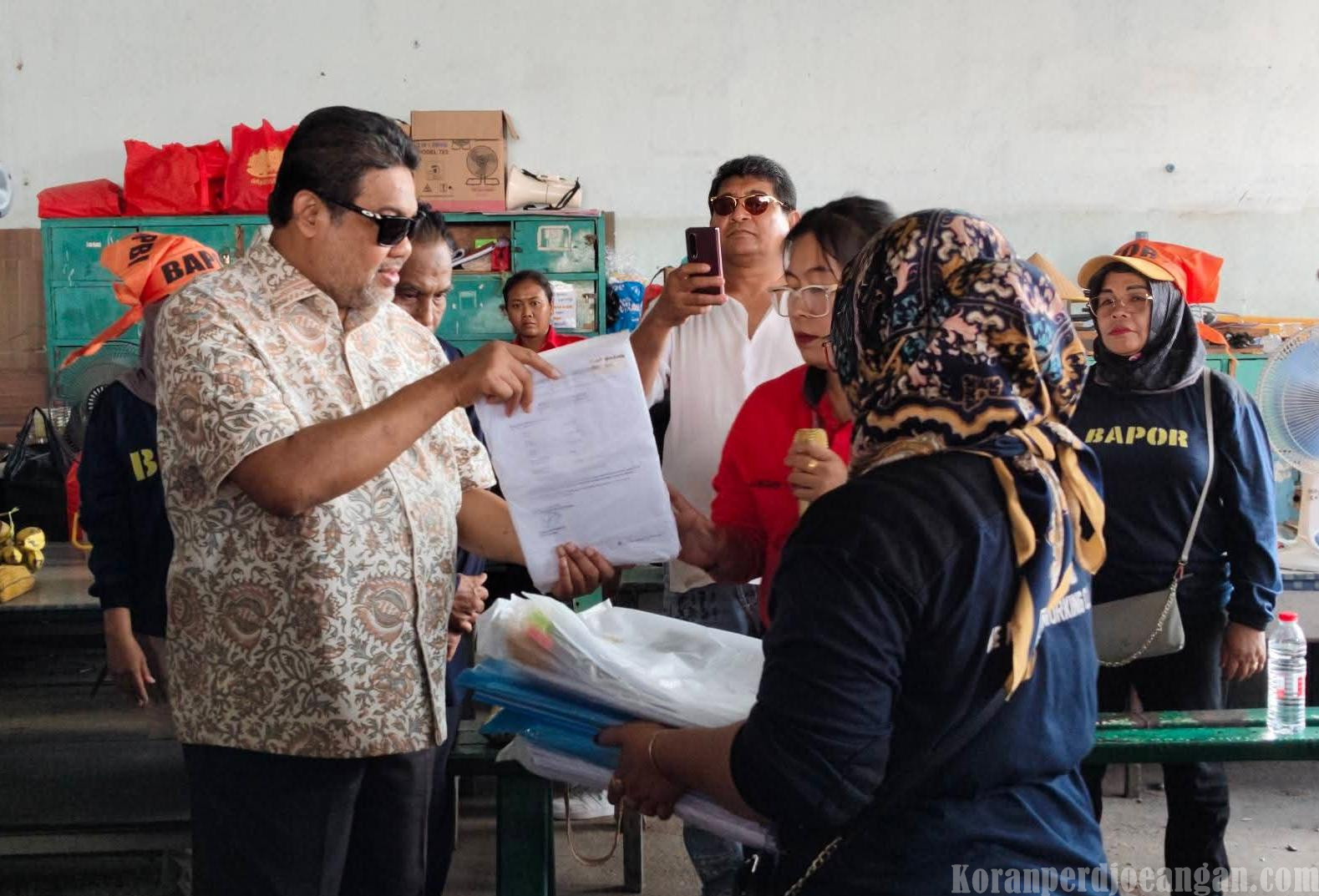 Penasihat Khusus Presiden Temui Buruh PT Amos Indonesia yang Sedang Mogok Kerja, Soroti Perlindungan Pekerja Perempuan