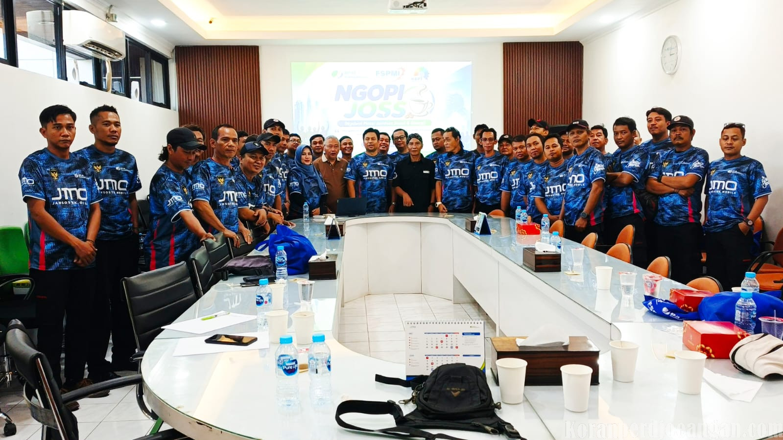 Ngopi Joss FSPMI dan BPJS Ketenagakerjaan Kota Bekasi dalam Tema Ngobrol Pintar Jaminan Sosial  ‎