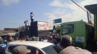 Tuntut Gaji dan THR, Karyawan PT Pakerin Tutup Jalur Krian Mojosari