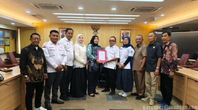 Tolak Permenaker 7/2026, Gabungan Serikat Buruh Banjarmasin Bersama DPRD Kalsel Temui Komisi IX DPR RI