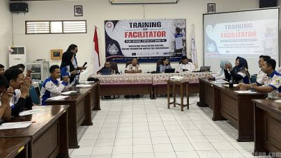 Cetak Kader Fasilitator Andal, PUK SPAMK FSPMI SAMI TF Gelar Training of Facilitator