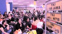 Risiko dan Bahaya Buruh Migran Menggunakan Agen Penyalur Tidak Resmi Risiko dan Bahaya Buruh Migran Menggunakan Agen Penyalur Tidak Resmi