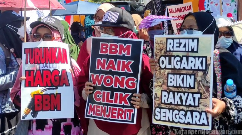 Orang Dalam dan Orang Luar