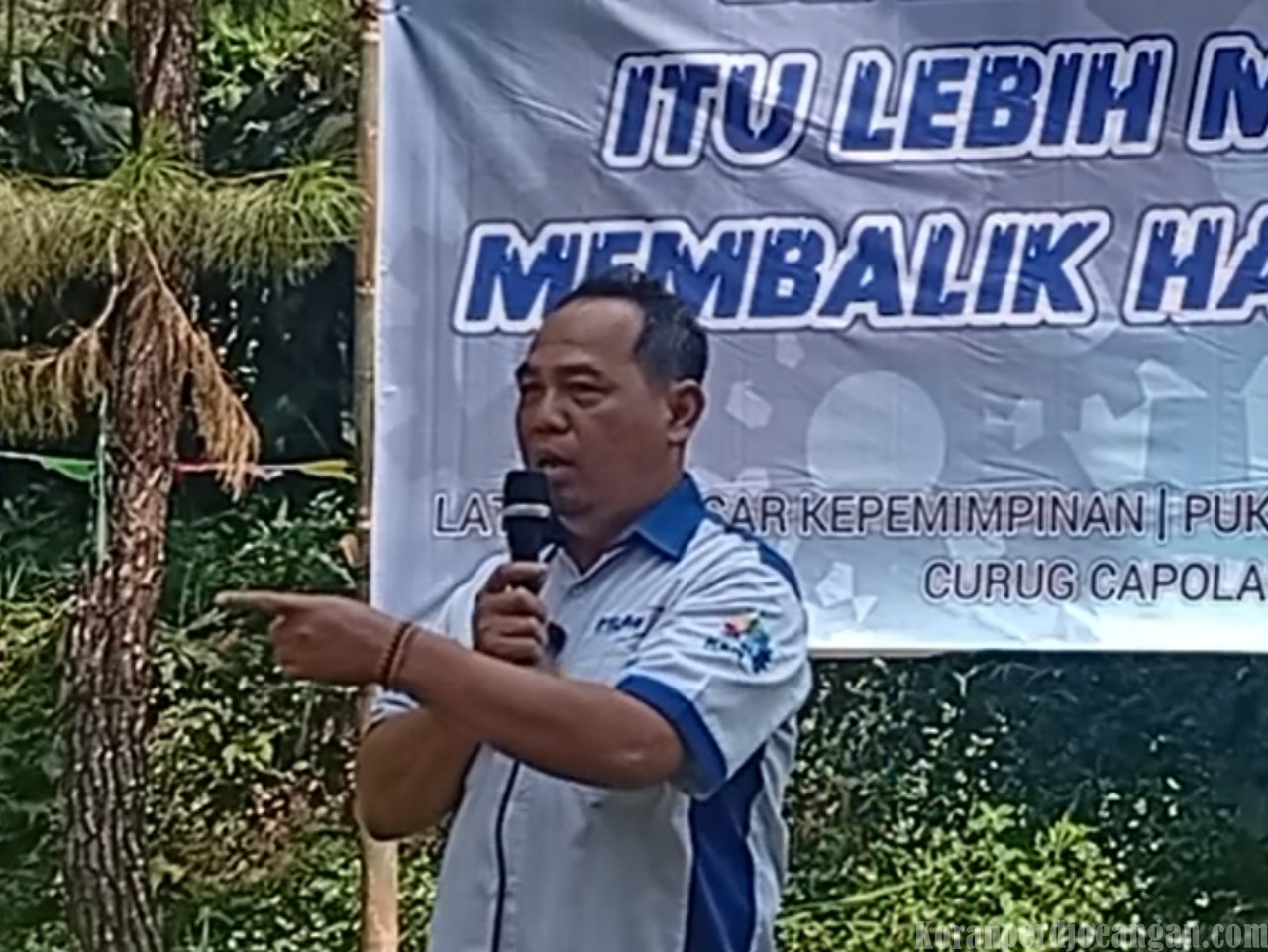 Ketua DPW FSPMI Jawa Barat Hadiri Latihan Dasar Kepemimpinan PUK SPAMK FSPMI PT HMMI di Curug Capolaga