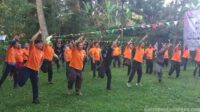 Ketika Bapak-bapak PT Hino Motors Manufacturing Indonesia Senam Pagi
