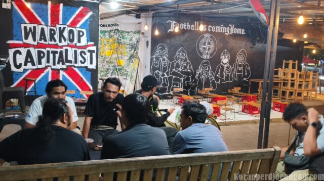 Nongkrong Sambil Susun Strategi: Intip Keseruan Rapat Tim Media FSPMI Purwakarta Siapkan Konten Spesial