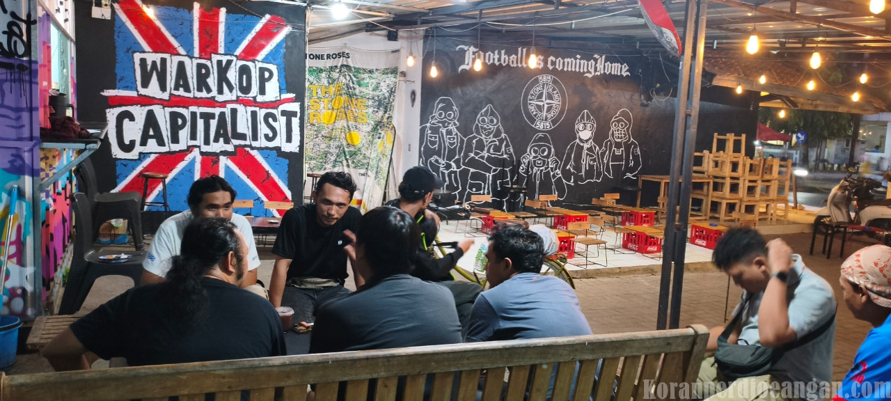 Nongkrong Sambil Susun Strategi: Intip Keseruan Rapat Tim Media FSPMI Purwakarta Siapkan Konten Spesial