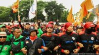 Buruh Berhak Tahu Keuntungan Perusahaan