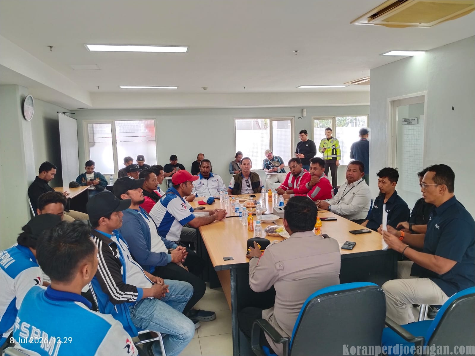 Mediasi Belum Membuahkan Kepastian, FSPMI Beri Ultimatum hingga Pukul 17.00 WIB