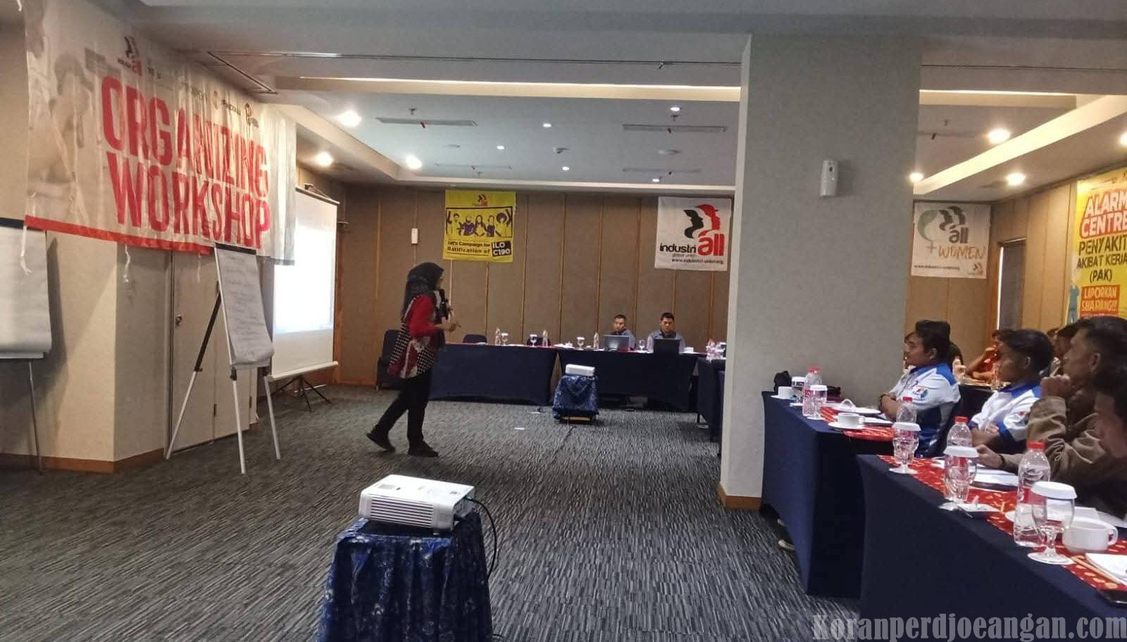 Sekretaris KC FSPMI Pelalawan Dampingi Pengurus PUK Ikuti Hari Pertama Organizing Workshop IndustriALL