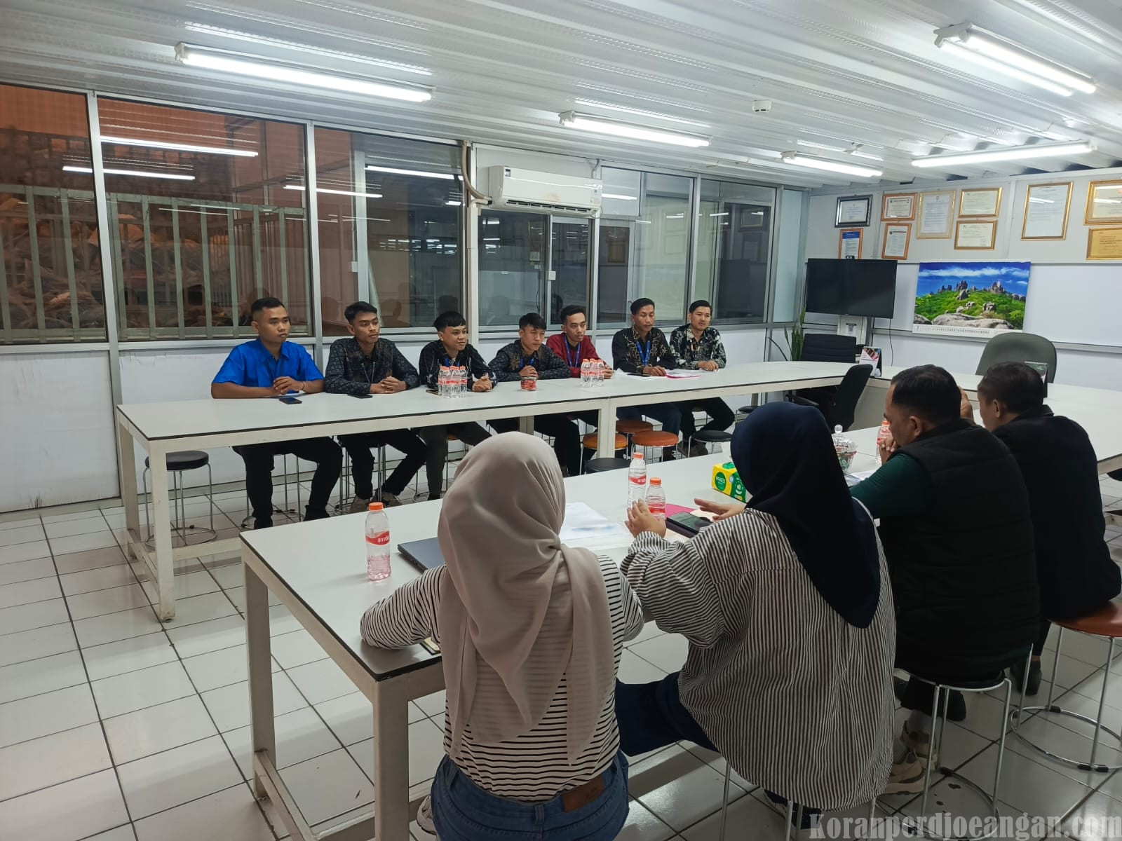Menjalin Hubungan Industrial yang Harmonis, PUK SPAI-FSPMI PT Lee Tex Garment Indonesia Bersilaturahmi dengan Manajemen