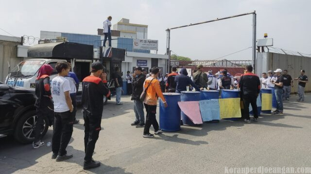 Ini Tuntutan Buruh dalam Aksi Solidaritas Dugaan PHK Sepihak di PT QL AGROFOOD FEEDMILL