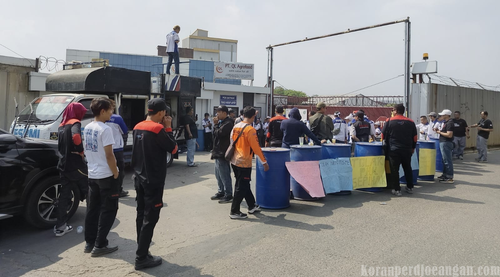 Ini Tuntutan Buruh dalam Aksi Solidaritas Dugaan PHK Sepihak di PT QL AGROFOOD FEEDMILL