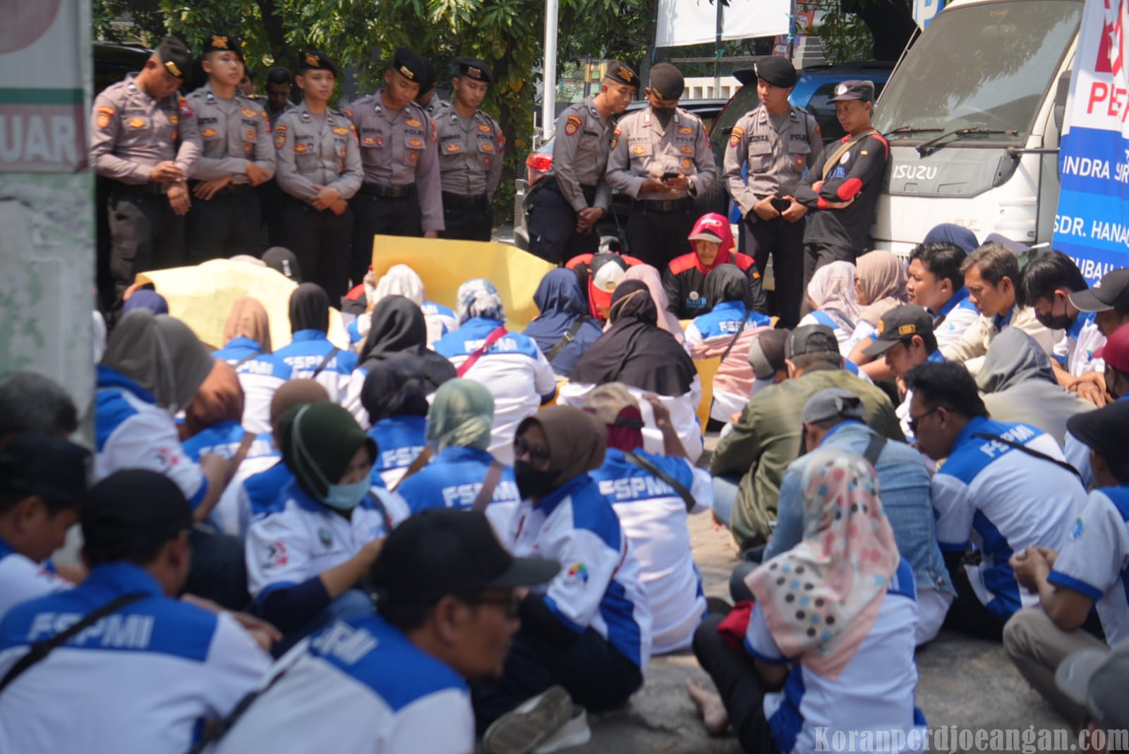 FSPMI Bacakan Tahlil untuk Disnaker Kabupaten Sidoarjo