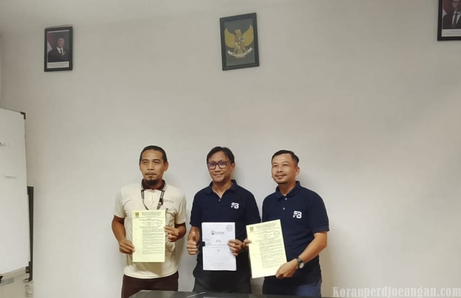 Kado Akhir Jabatan, Ketua PUK SPLP FSPMI PT Platinum Ceramic Industry Ahmad Hasanudin Sukses Rampungkan PKB