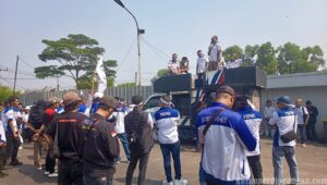 PUK SPAI FSPMI PT. QL Agrofood Gelar Aksi Unjuk Rasa, Tuntut Pekerja Dipekerjakan Kembali