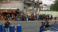 Perundingan Alot, Massa Solidaritas Terus Berdatangan Kawal Perjuangan Pekerja PT. QL Agrofood