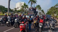 Ratusan Buruh EJIP Konvoi ke Gobel, Bergabung dengan Ribuan Buruh Bekasi Menuju Kemendagri