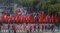 Paradoks Pujian Kepada Buruh: Pahlawan Sebelum Memberi Suara. Tumbal Setelah Pesta