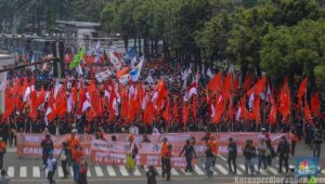 Paradoks Pujian Kepada Buruh: Pahlawan Sebelum Memberi Suara. Tumbal Setelah Pesta