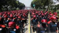 Upah Bukan Hadiah, Melainkan Hak: Diam Adalah Kemewahan yang Paling Mahal Bagi Buruh