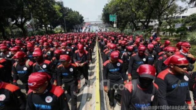 Upah Bukan Hadiah, Melainkan Hak: Diam Adalah Kemewahan yang Paling Mahal Bagi Buruh
