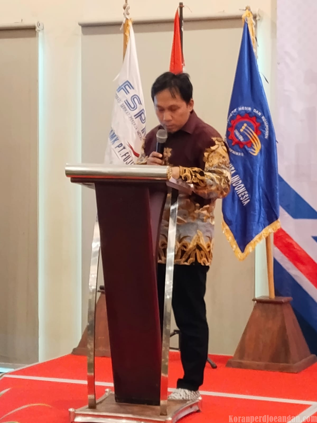 Sekretaris PUK SPAMK FSPMI PT Fujita Indonesia Sampaikan Laporan Pertanggungjawaban Kepengurusan