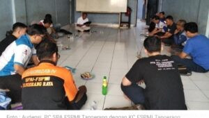 Pengurus PC SPA FSPMI Tangerang Raya Berdiskusi dengan KC FSPMI Tangerang Raya Tindak Lanjuti Persoalan Upah Lembur