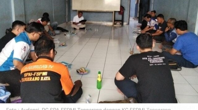 Pengurus PC SPA FSPMI Tangerang Raya Berdiskusi dengan KC FSPMI Tangerang Raya Tindak Lanjuti Persoalan Upah Lembur