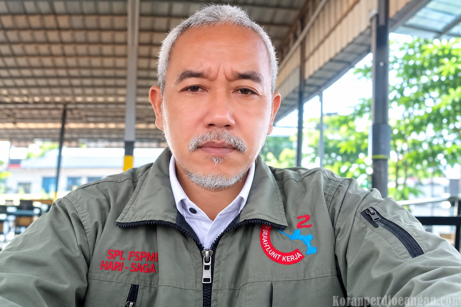 Opini: Lembur Naik Pangkat, Harga dari Gaji “MacBook Neo” di Cikarang