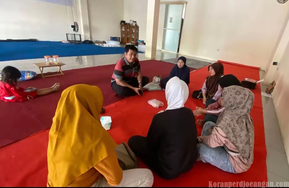 Pekerja PT Namasindo Plas Abadi Mengadu ke Posko Orange FSPMI Pasuruan Raya