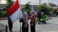 Berlangsung Khidmat, Warga RW08 Asri Pratama Gelar Upacara Bendera Peringati HUT ke-81 RI Berlangsung Khidmat, Warga RW08 Asri Pratama Gelar Upacara Bendera Peringati HUT ke-81 RI