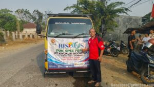 Serikat Pekerja FSPMI PT Kiyokuni Indonesia Turun Langsung Bantu Korban Kekeringan di Cibarusah