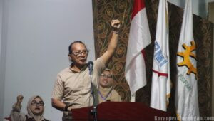 Taat Tanpa Syarat, Patuh Tanpa Tapi