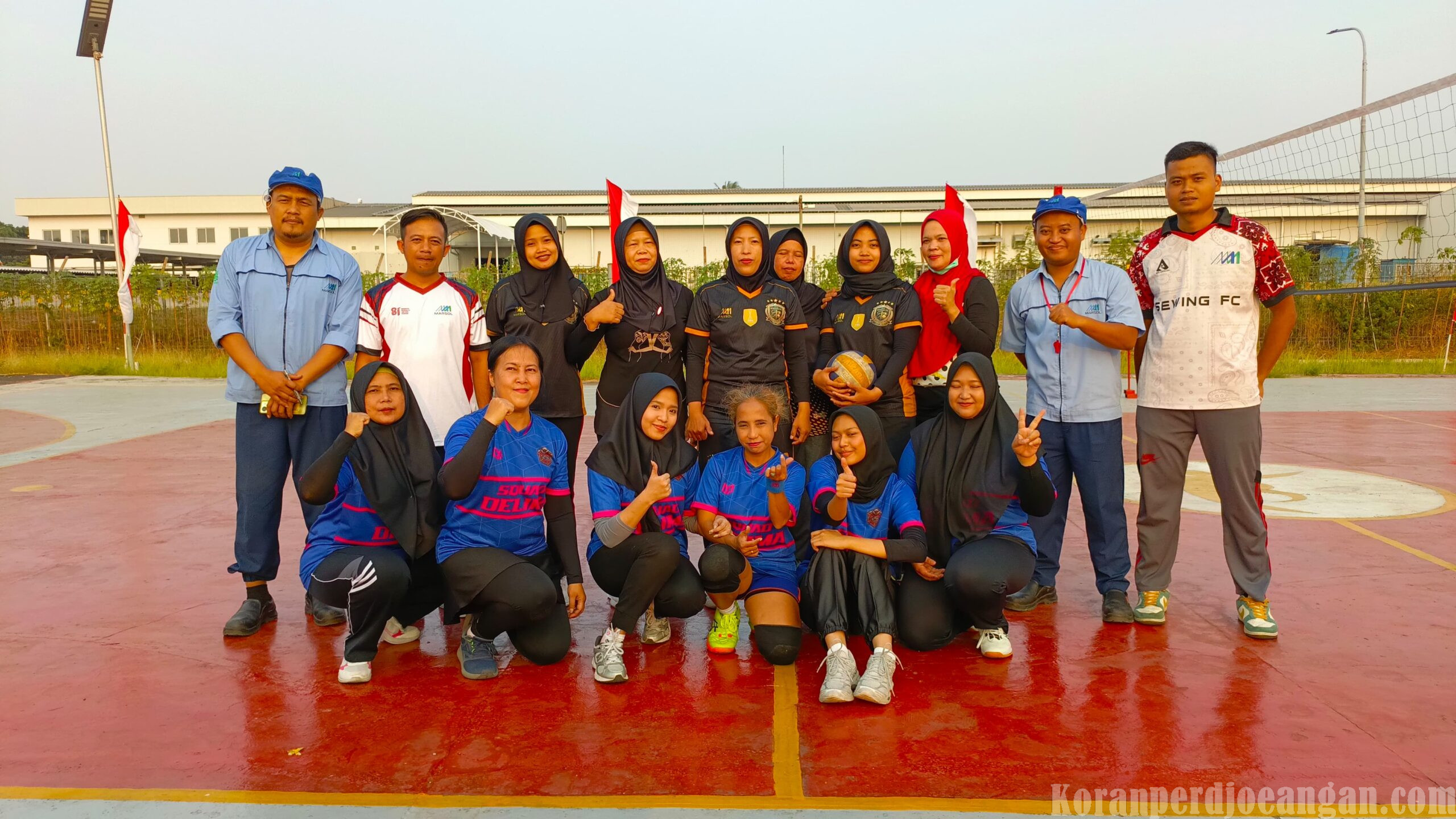 Taklukkan Sewing di Turnamen Olahraga PT Marsol Abadi Indonesia, Tim Office Juara Final Bola Voli Putri